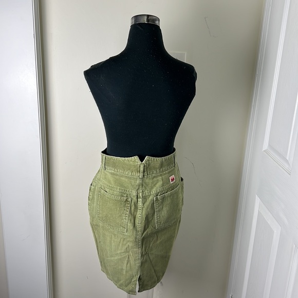 Club Smart Anthropologie Sage Green Corduroy skirt Size Medium - Picture 6 of 12
